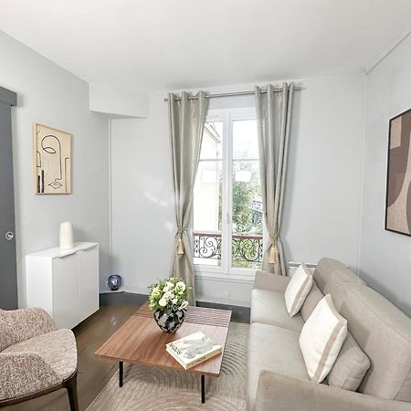 Stunning Apartment Near Eiffel Tower パリ エクステリア 写真