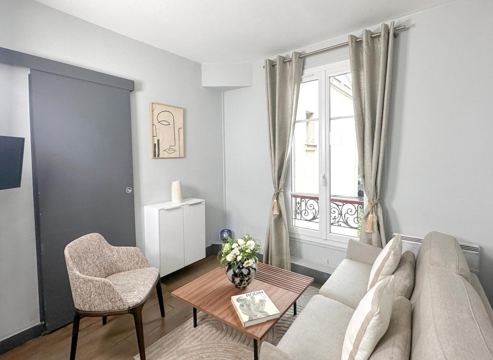 Stunning Apartment Near Eiffel Tower パリ エクステリア 写真