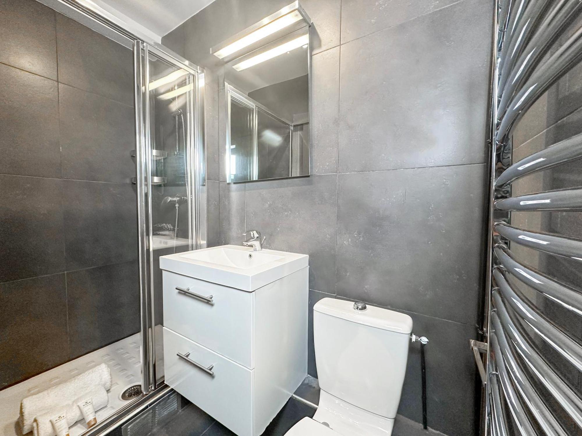 Stunning Apartment Near Eiffel Tower パリ エクステリア 写真