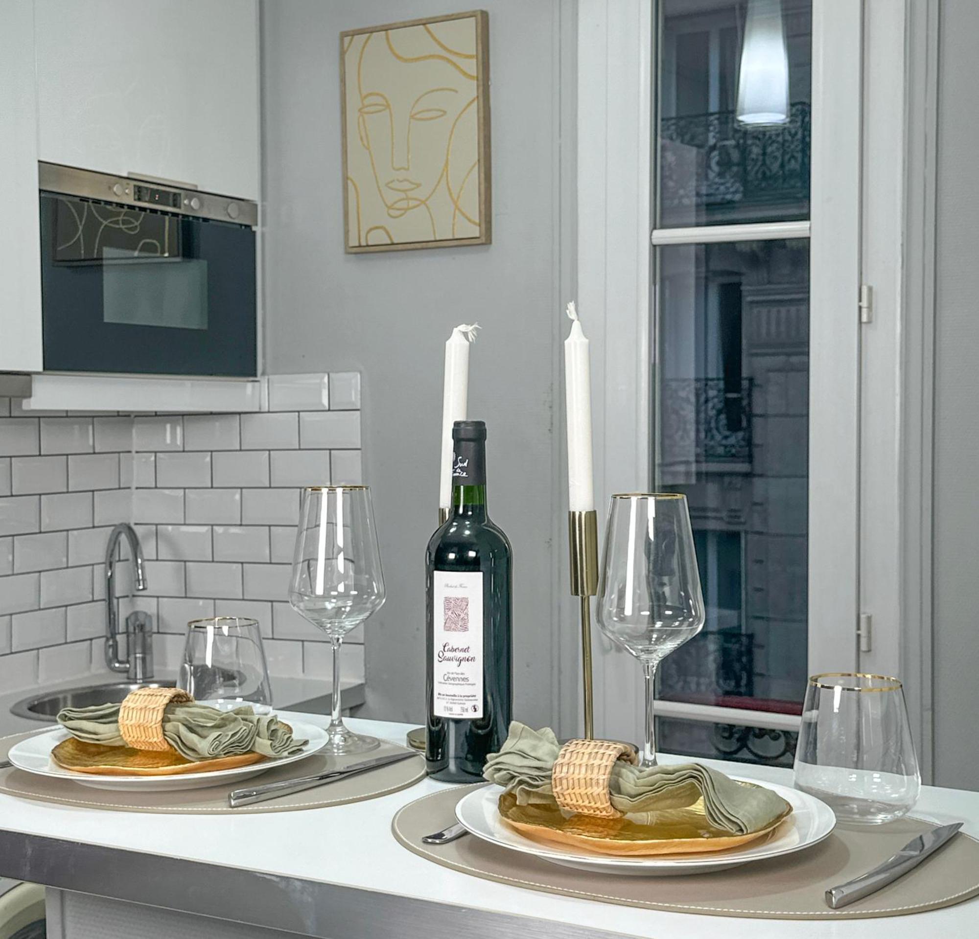 Stunning Apartment Near Eiffel Tower パリ エクステリア 写真